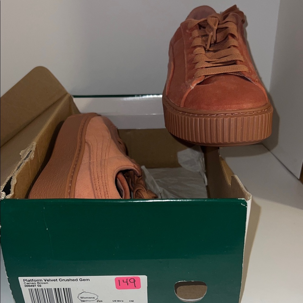Velvet Crushed Gem Platform Sneakers - Tan
